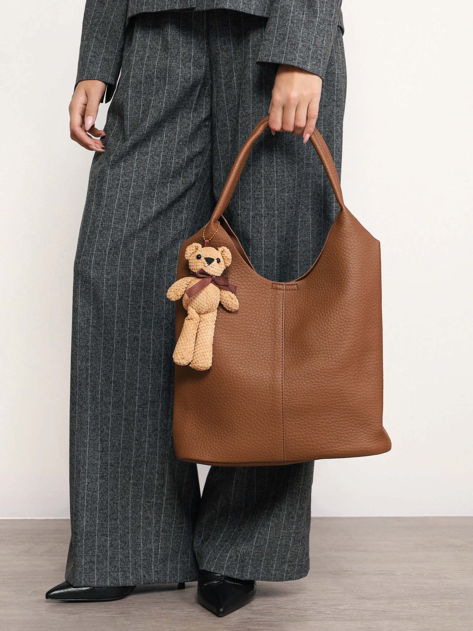 Сумка-шоппер с косметичкой и брелком в ассортименте